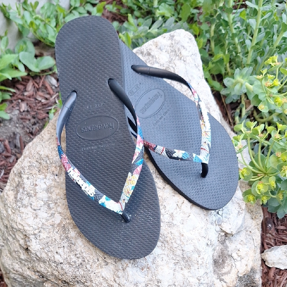 Havaianas Tropical Floral Strap Flip Flop Sandals Size 9/10 US - Picture 2 of 10